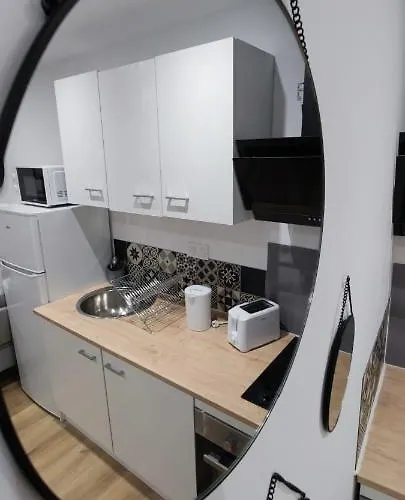 Le Celestin - Centre-ville Avec Terrasse Et Salon De Jardin