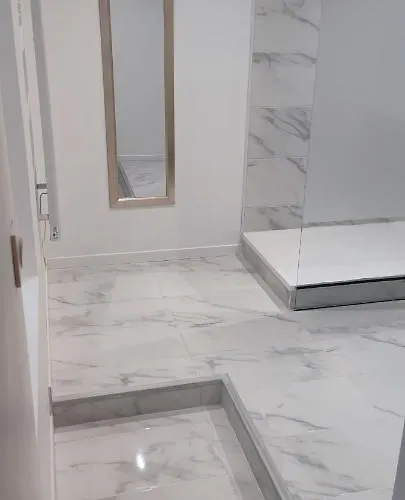 Lejlighed Le Celestin - Centre-ville Avec Terrasse Et Salon De Jardin *